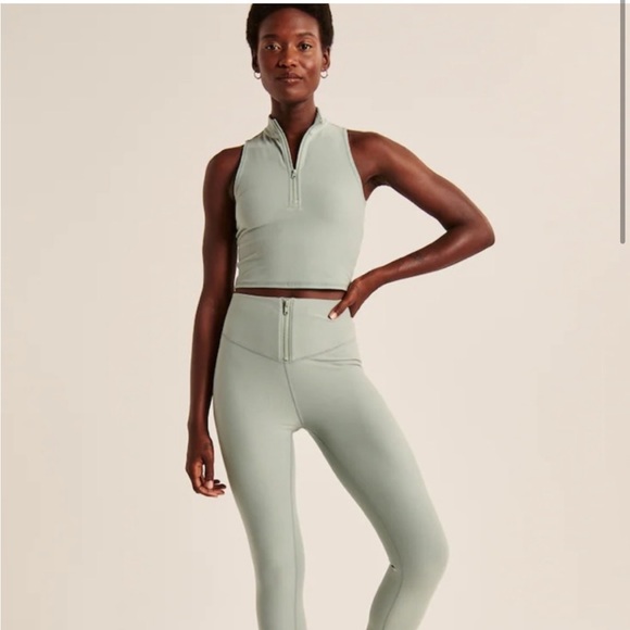 Abercrombie Sage Contour Zip Tank Top - Picture 2 of 3